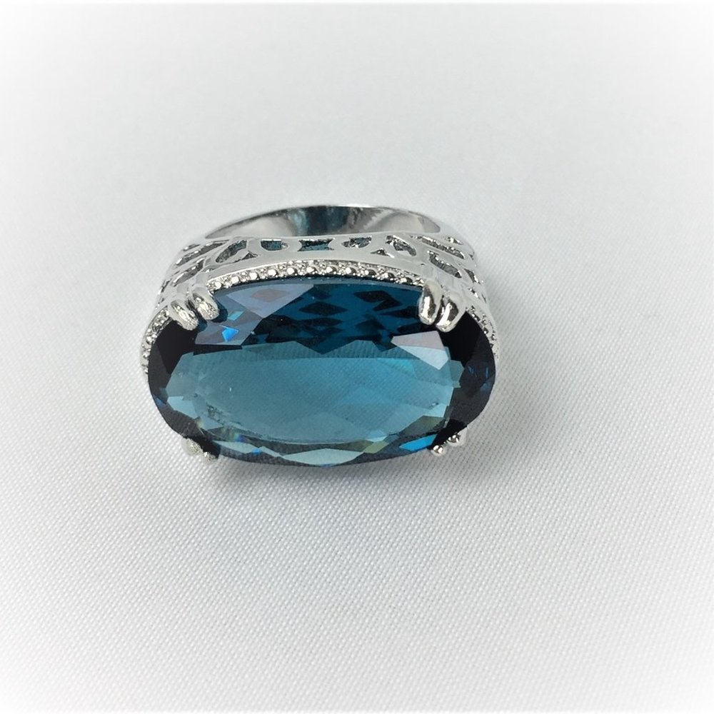 🎉Beautiful Big Blue Statement Ring - Picture 5 of 8